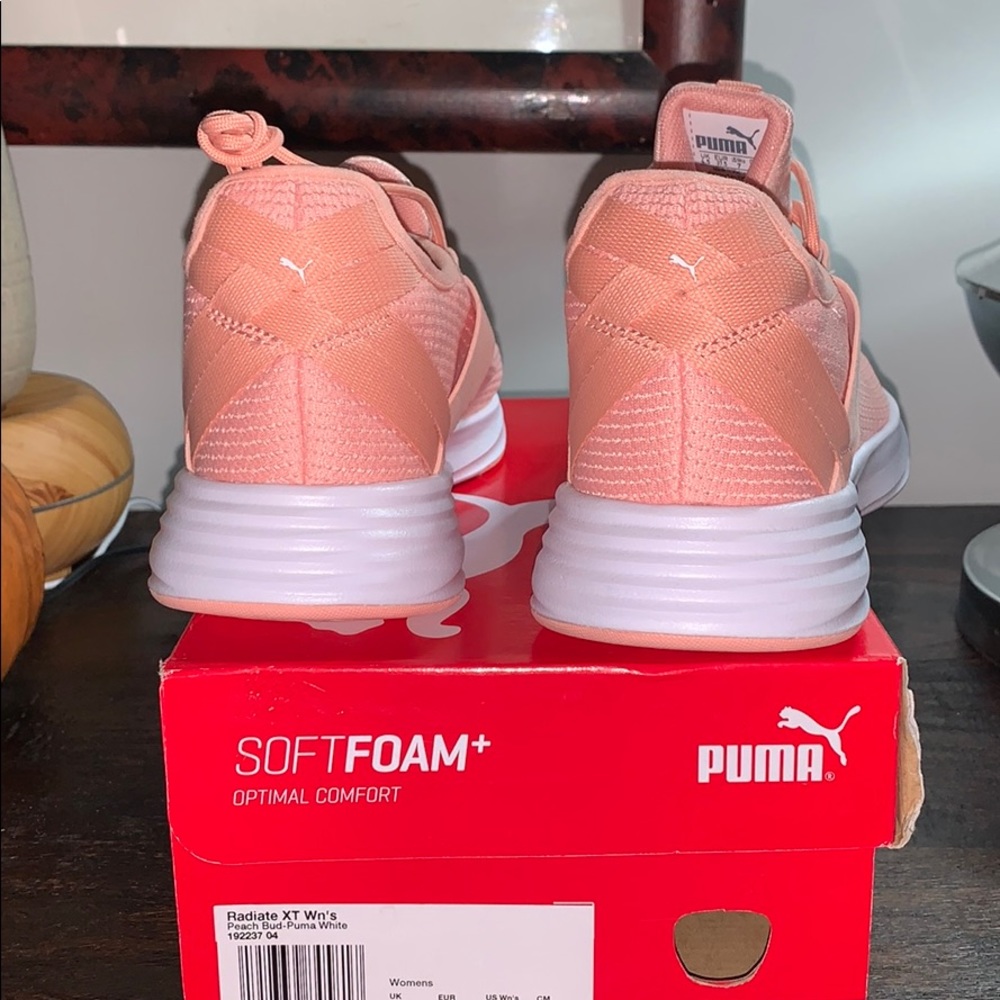Puma shoes - Picture 3 of 5